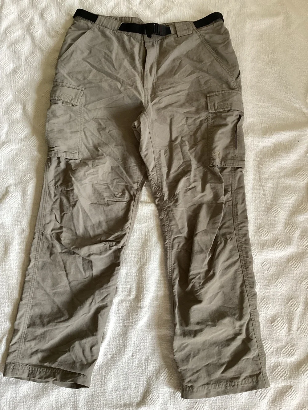The North Face Mens medium belted cargo 100% Nylon pants-Tan
